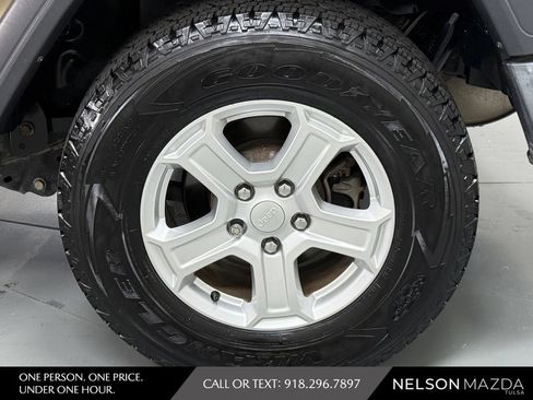 Used 2019 Jeep Wrangler Unlimited Sport S AWD/4WD image 13