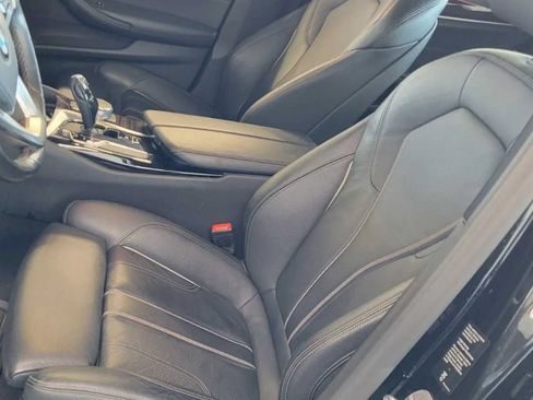 Used 2019 BMW 530i xDrive w/ Convenience Package AWD/4WD image 5