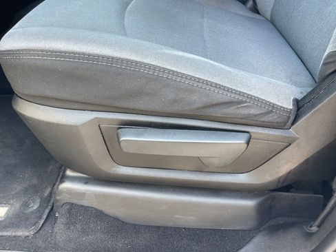 Used 2019 RAM 2500 Big Horn AWD/4WD image 9