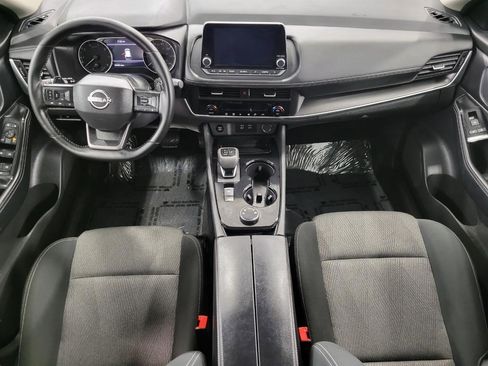 Used 2025 Nissan Rogue SV image 7