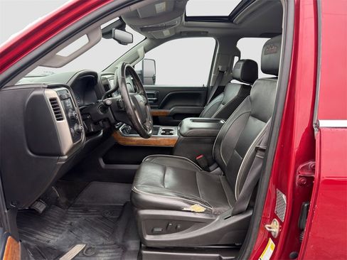 Used 2018 Chevrolet Silverado 3500 High Country w/ Duramax Plus Package image 9