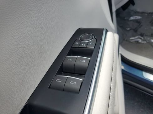 Used 2024 GMC Acadia Denali w/ Super Cruise Package FWD image 17