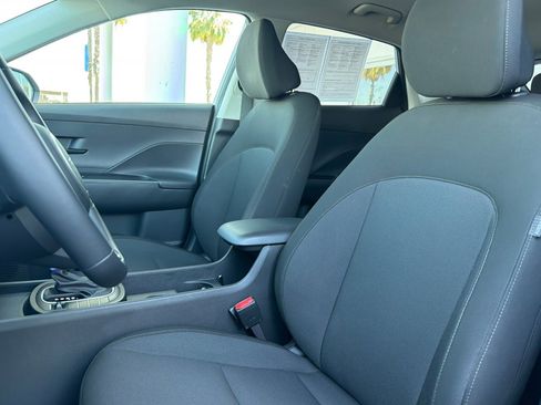 Used 2025 Hyundai Kona SEL FWD image 5