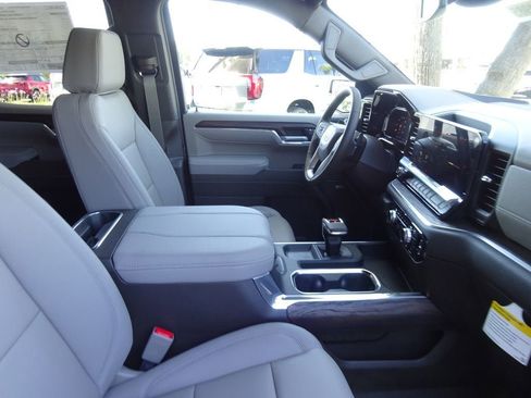 New 2026 GMC Sierra 1500 SLT AWD/4WD image 18