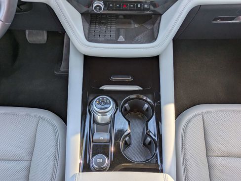 Used 2025 Ford Explorer Platinum w/ Ultimate Package image 21