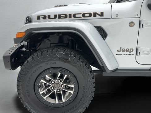 Used 2024 Jeep Wrangler Unlimited Rubicon 392 AWD/4WD image 8