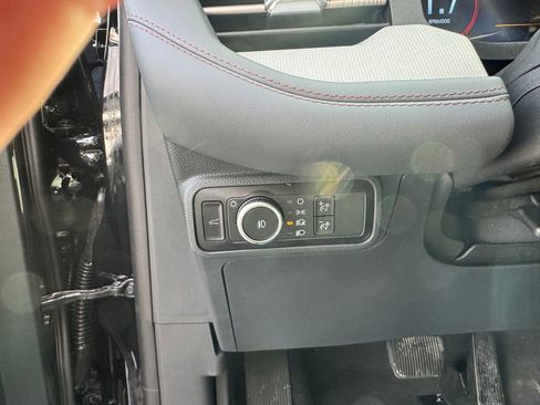 New 2026 Ford Explorer Active w/ Active Comfort Package image 18