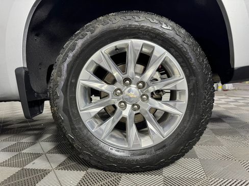 Used 2019 Chevrolet Silverado 1500 LTZ w/ LTZ Premium Package AWD/4WD image 48