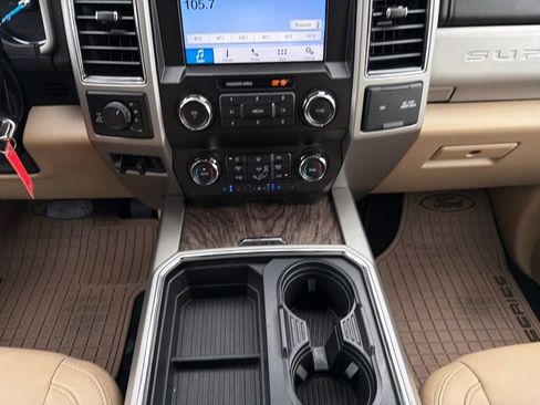 Used 2019 Ford F350 Lariat w/ Chrome Package AWD/4WD image 30