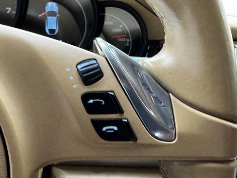Used 2015 Porsche Panamera 4 image 27