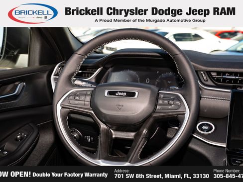 New 2025 Jeep Grand Cherokee Laredo X w/ Luxury Tech Group I image 22