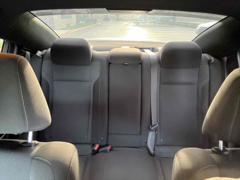 Used 2019 Dodge Charger SXT image 43