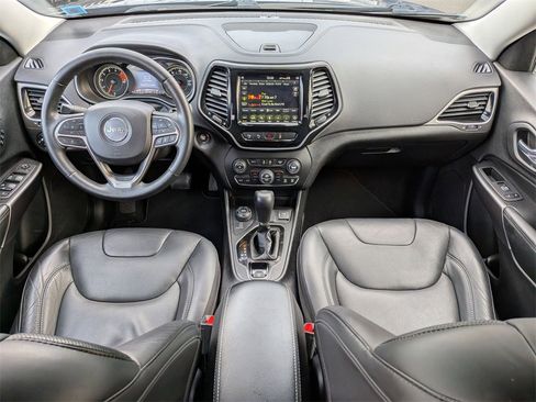 Certified 2020 Jeep Cherokee Limited w/ Technology Group image 19