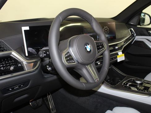 New 2026 BMW X5 xDrive40i w/ M Sport Package image 3