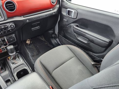 Used 2021 Jeep Wrangler Unlimited Rubicon image 15