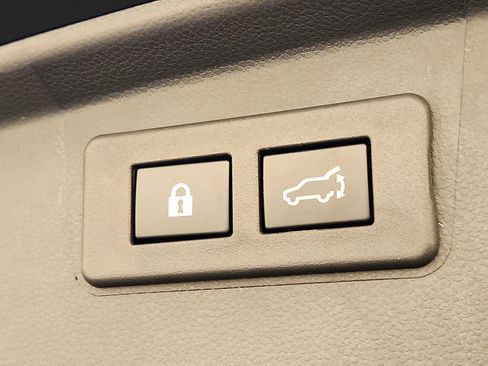 Used 2022 Subaru Outback Premium image 28