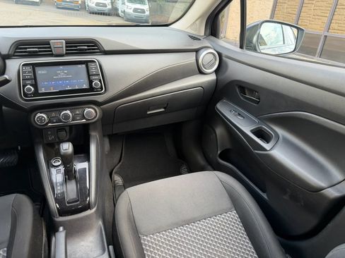 Used 2021 Nissan Versa S FWD image 10