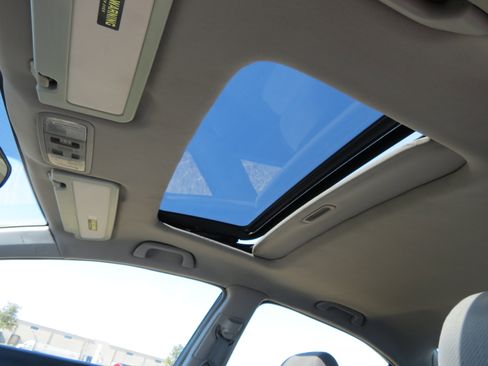 Used 2010 Honda Civic EX image 17