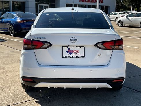 New 2025 Nissan Versa S image 6