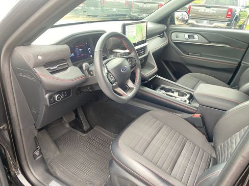 Used 2025 Ford Explorer ST-Line AWD/4WD image 10