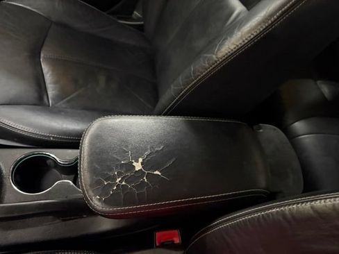 Used 2013 Chrysler 200 Limited FWD image 37