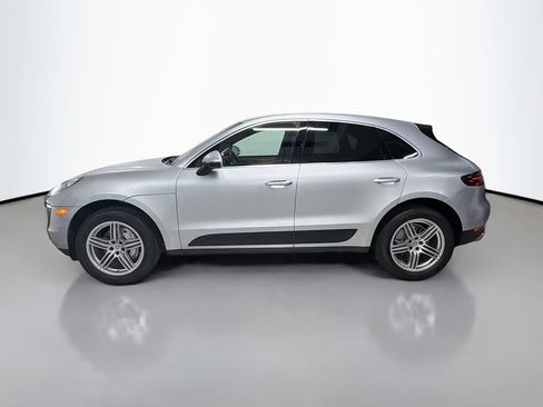 Certified 2015 Porsche Macan S AWD/4WD image 2