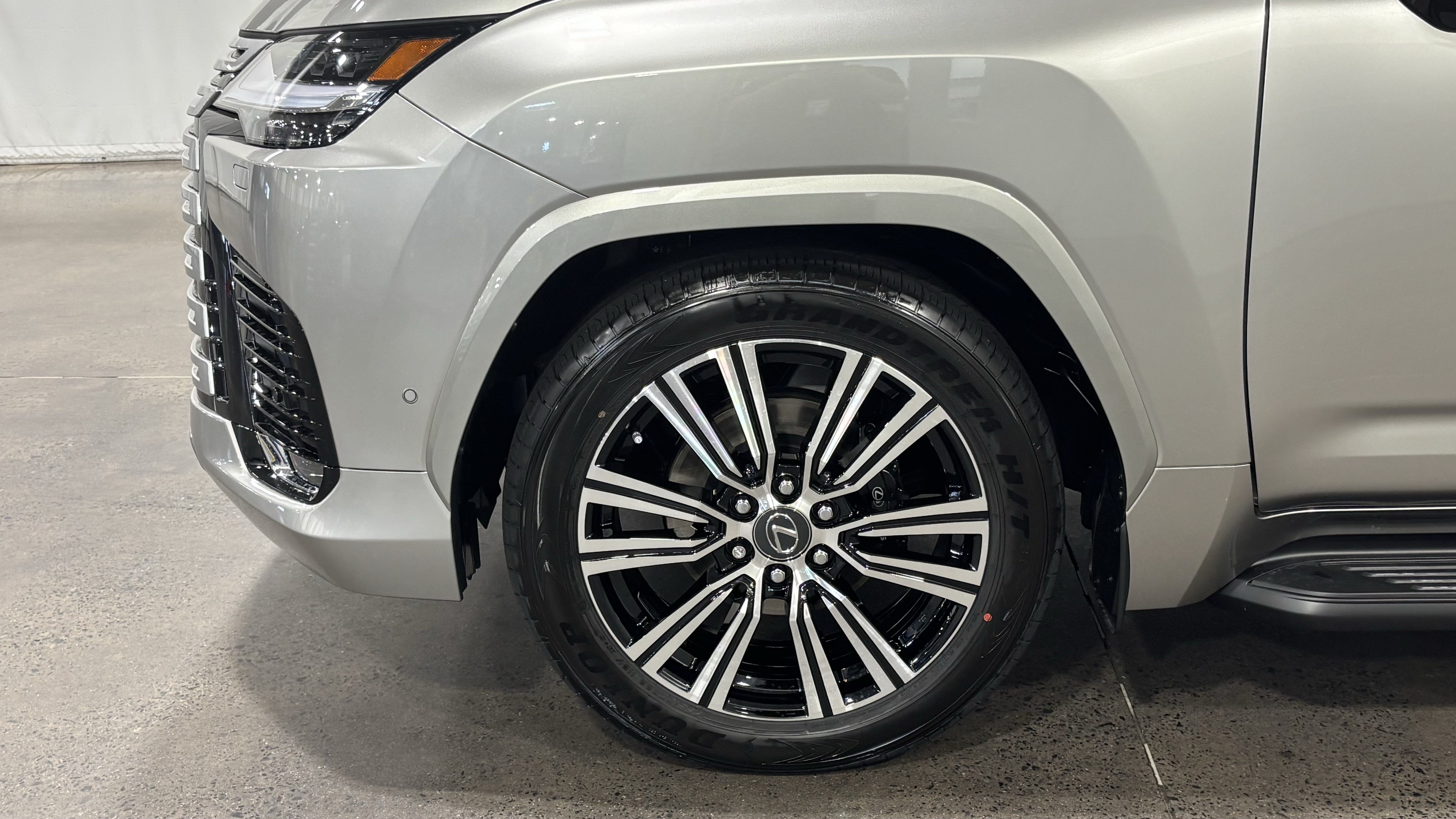Certified 2026 Lexus LX 700h Luxury AWD/4WD image 13