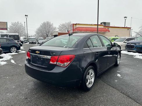 Used 2015 Chevrolet Cruze LT w/ Technology Package image 5