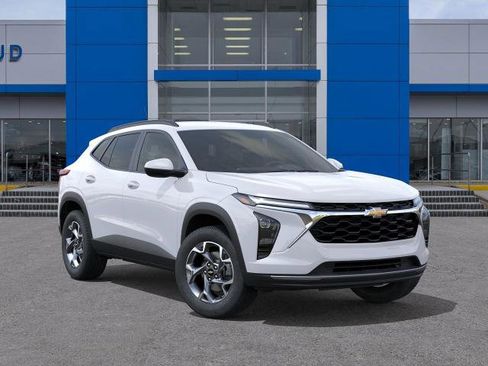 New 2026 Chevrolet Trax LT w/ Driver Confidence Package FWD image 31