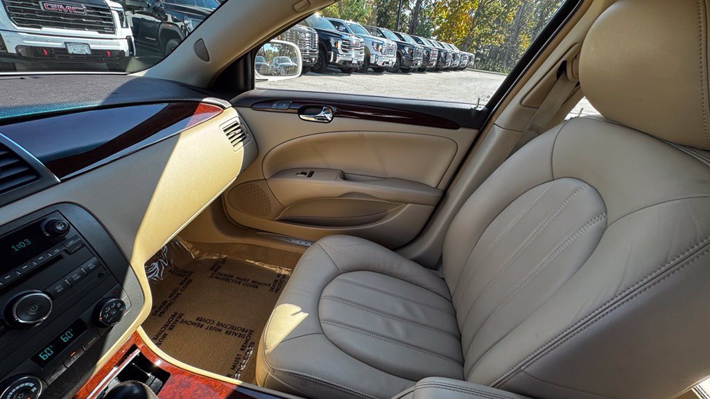 Used 2009 Buick Lucerne CXL FWD image 22