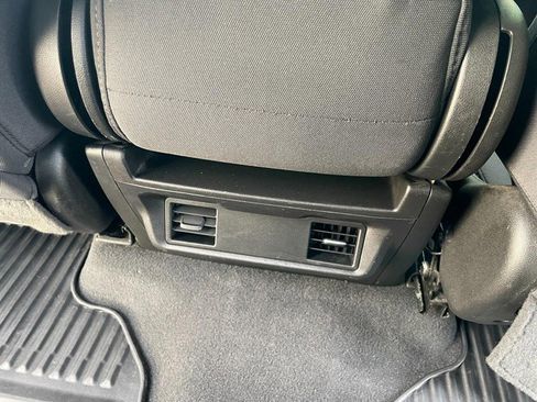 Used 2022 Chevrolet Silverado 1500 Custom image 18