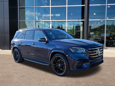 New 2026 Mercedes-Benz GLS 580 4MATIC image 3