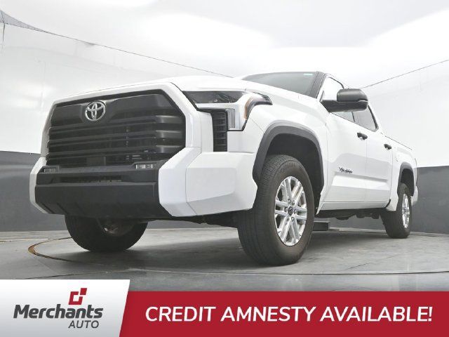 Used 2023 Toyota Tundra SR5 AWD/4WD image 32