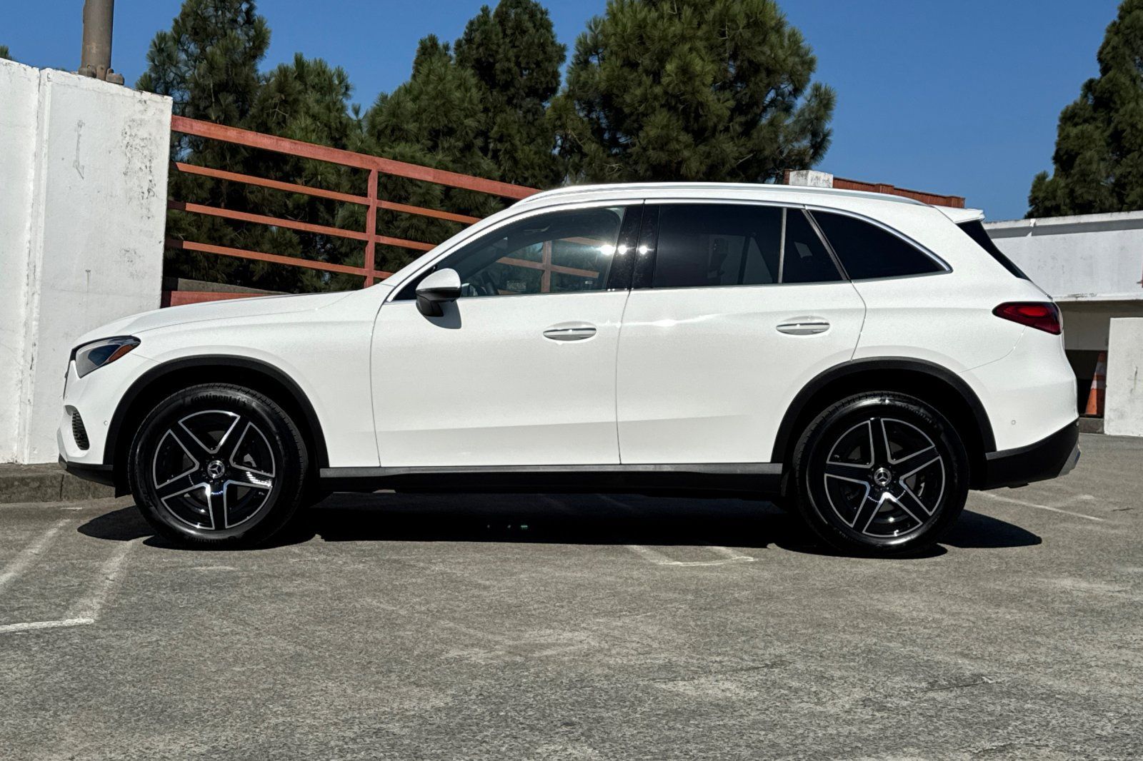 Used 2026 Mercedes-Benz GLC 300 4MATIC image 7
