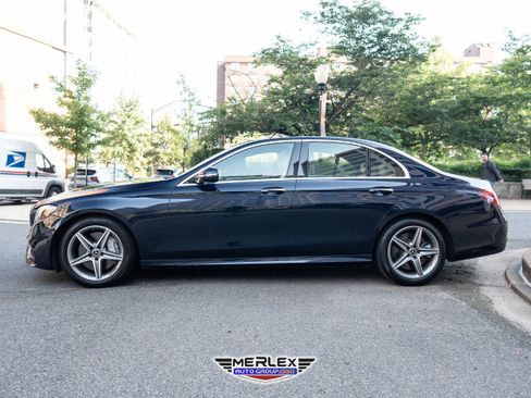 Used 2018 Mercedes-Benz E 400 4MATIC Sedan image 4