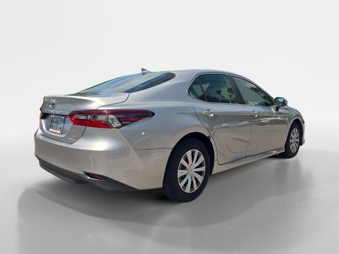 Used 2021 Toyota Camry LE FWD image 6