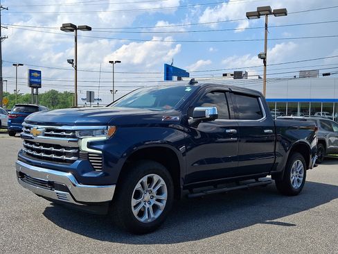 Certified 2023 Chevrolet Silverado 1500 LTZ w/ LTZ Convenience Package II AWD/4WD image 3