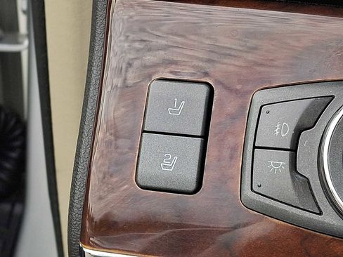 Used 2015 Lincoln MKX AWD w/ Equipment Group 102A image 23