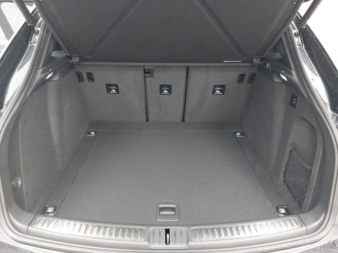 New 2026 Porsche Macan image 14