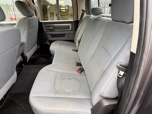 Used 2019 RAM 1500 Classic SLT AWD/4WD image 14