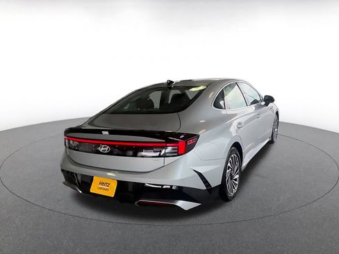 Used 2025 Hyundai Sonata SEL FWD image 15