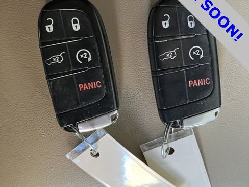 Used 2015 Jeep Grand Cherokee Limited image 19