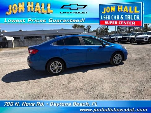 Used 2016 Chevrolet Cruze LT image 9