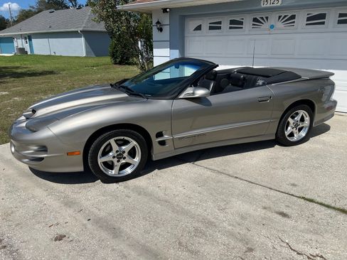 Used 2000 Pontiac Firebird Trans Am RWD image 12