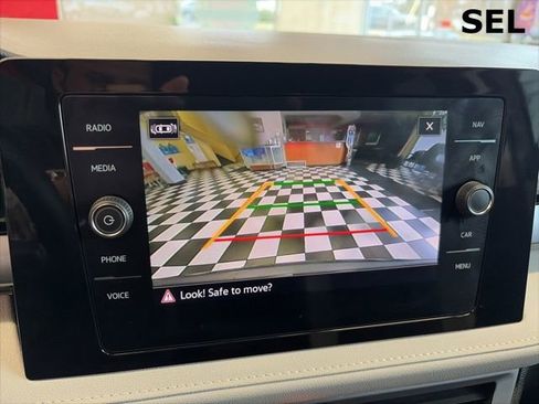 Certified 2025 Volkswagen Taos SEL image 21