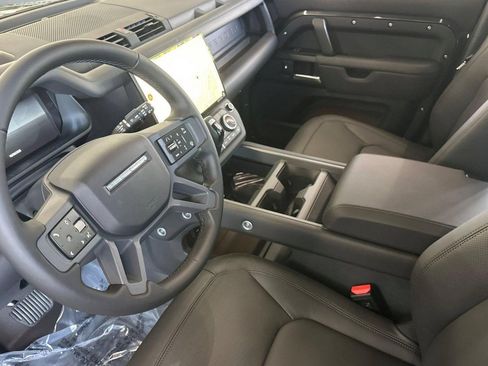 New 2026 Land Rover Defender 110 X-Dynamic SE AWD/4WD image 4