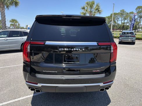 Used 2025 GMC Yukon Denali RWD image 3