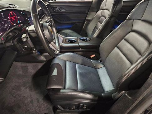 Used 2022 Porsche Taycan image 14
