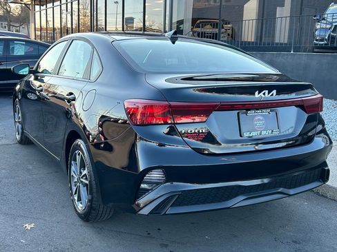 Used 2024 Kia Forte LXS w/ LXS Technology Package image 8