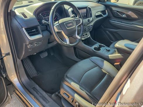 Used 2023 GMC Terrain SLT image 10